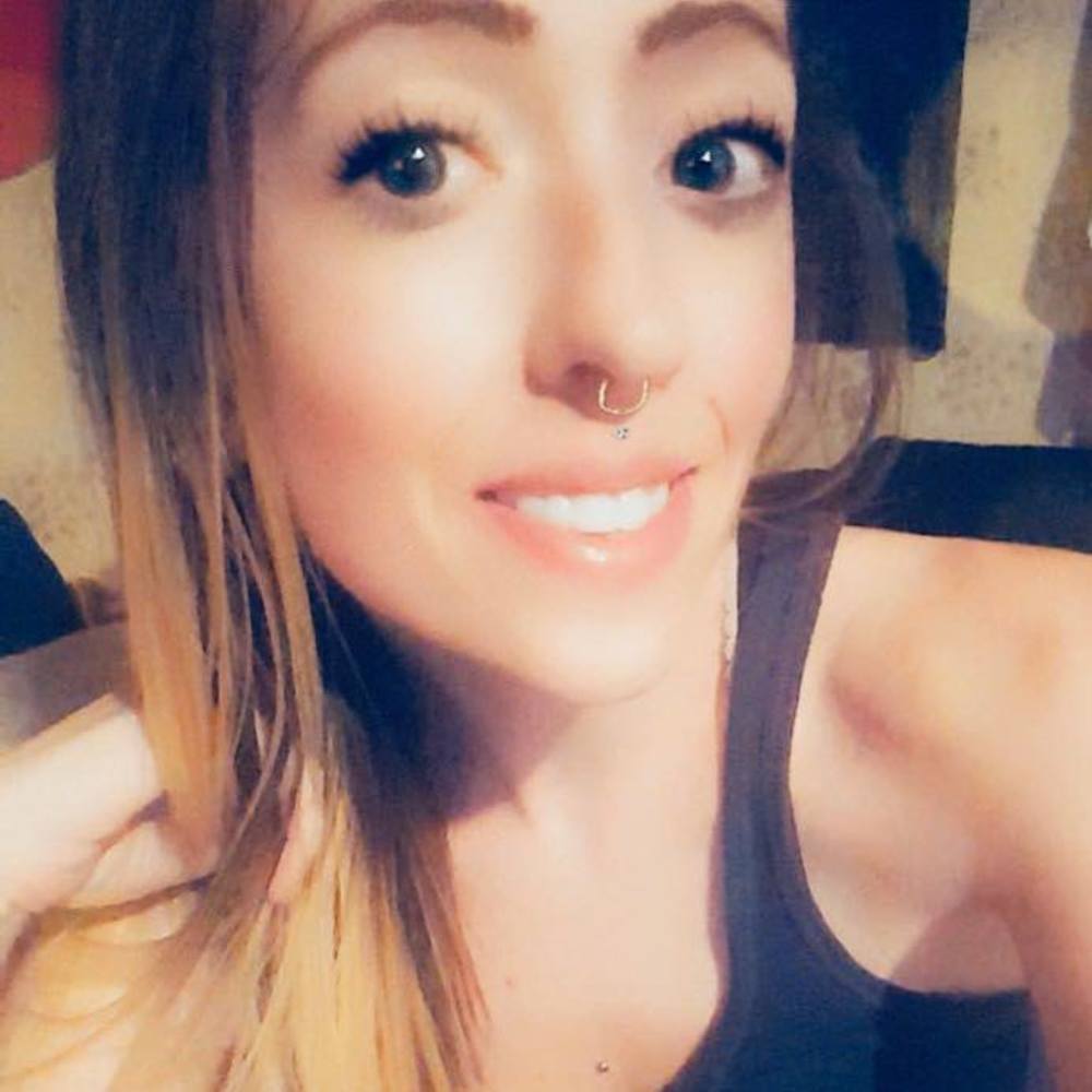 Meet your Posher, Tia